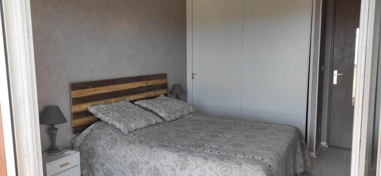 Appartement Lumineux Vue Mer Frejus Exterior photo